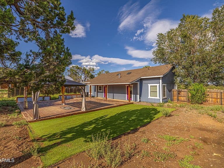 5650 FOSTER Road photo 3