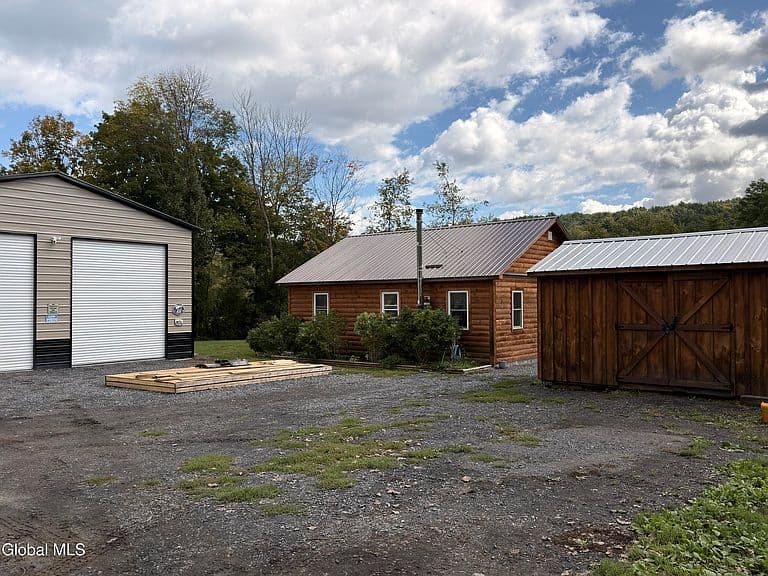 93 Dresden Road photo 1