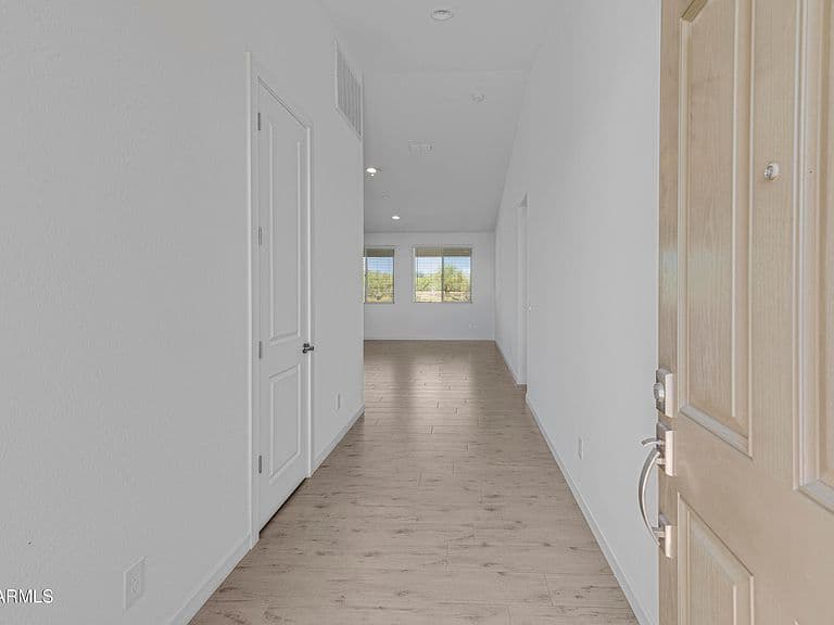 16342 E DIXILETA Drive photo 2