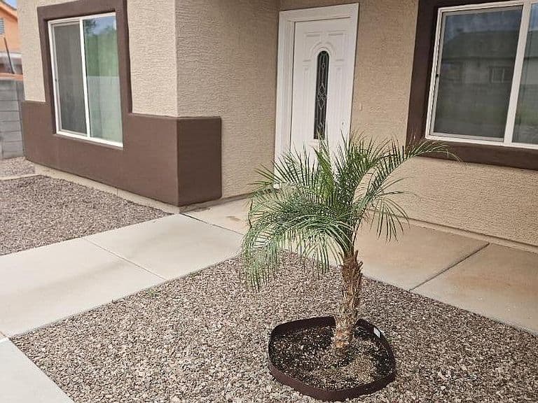 21717 W LAURA Street photo 4