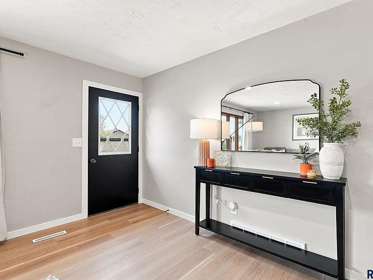 31 Park Ln photo 5