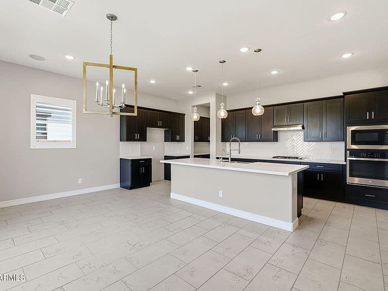 18618 W Cathedral Rock Drive photo 3