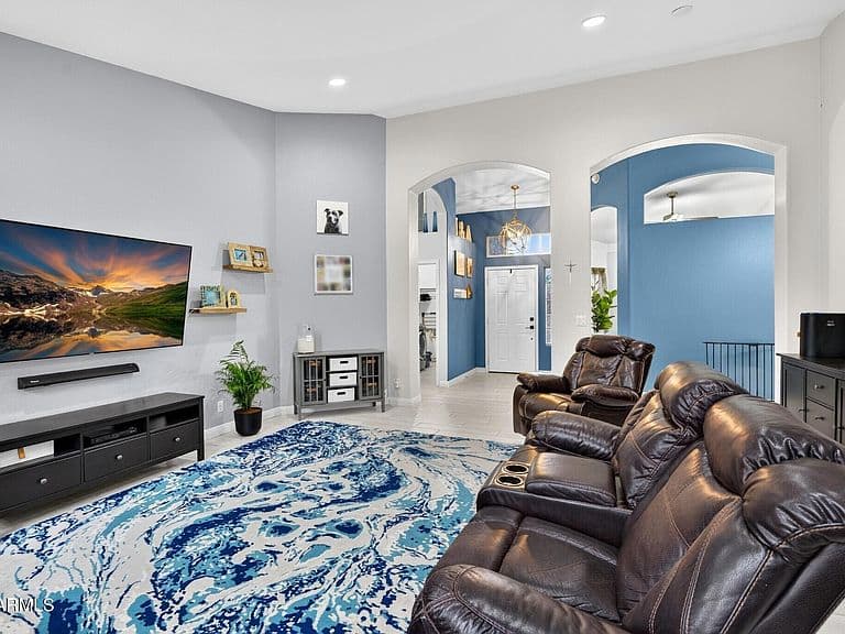 1391 N ALEXIS Drive photo 3