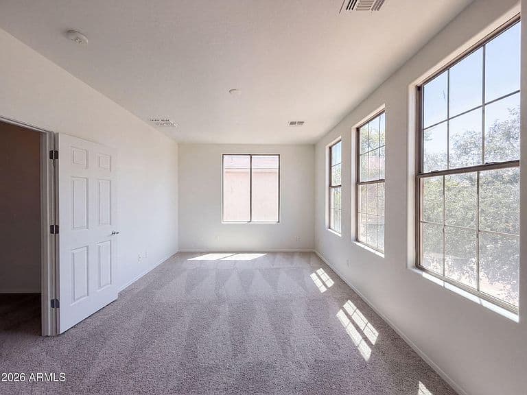 1806 N WILDFLOWER Lane photo 4