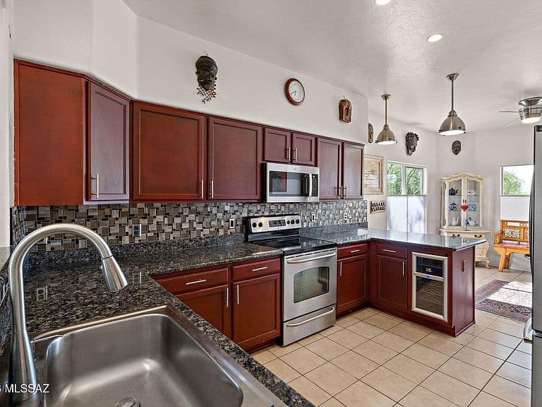 1137 S Speckled Stone Way photo 5