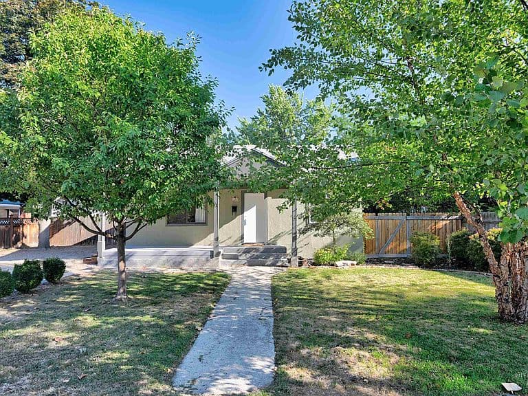 8002 W Holt St photo 1