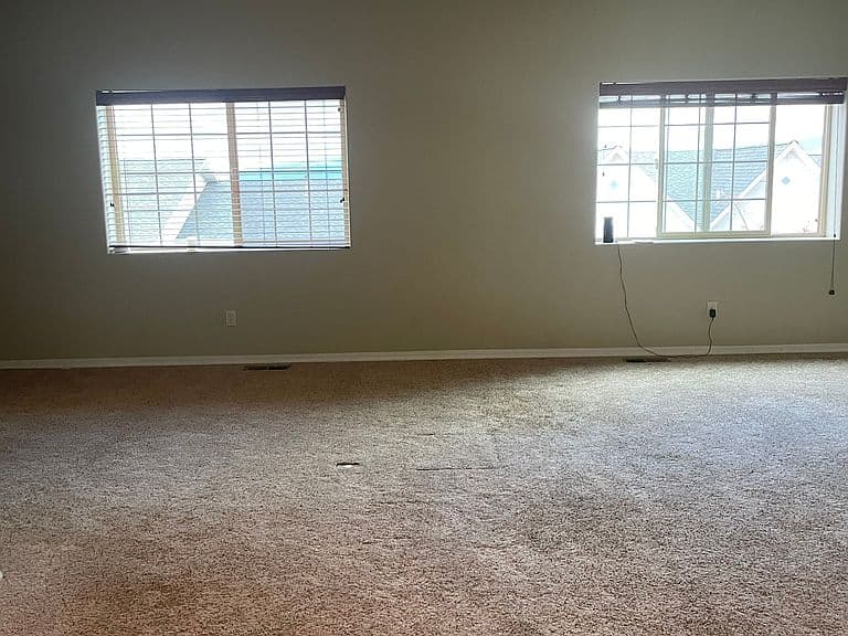 825 Crestmont Way Unit B photo 2