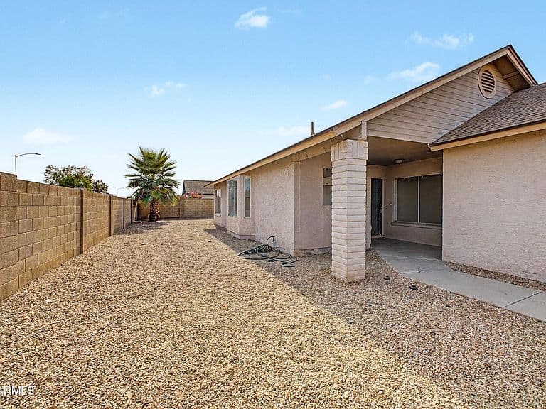 11902 N 73RD Avenue photo 2