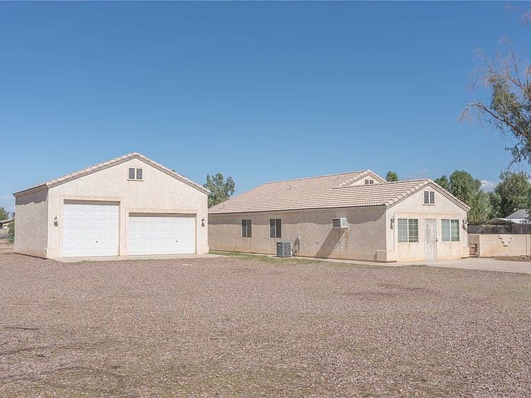 2043 E Pescador Drive photo 3