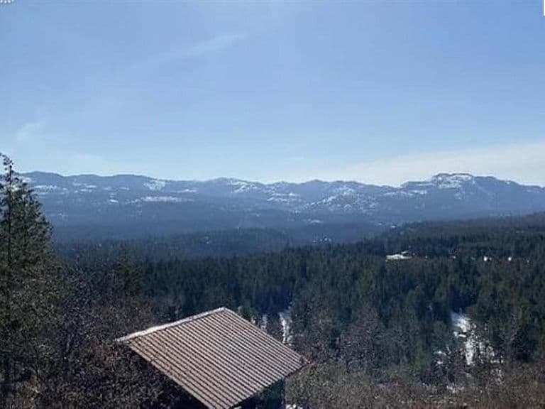 1516 Round Mountain Rd photo 2
