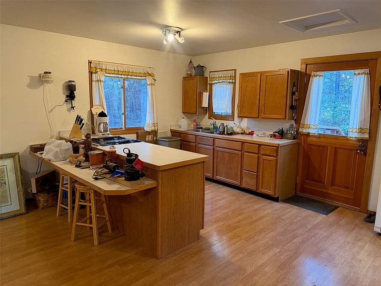 10601 N Fork Rd photo 3