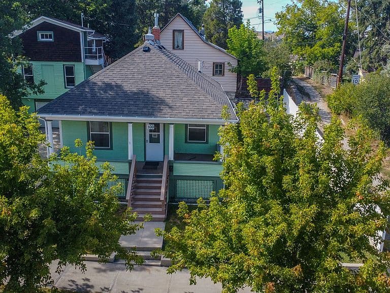 100 S Davis St photo 2