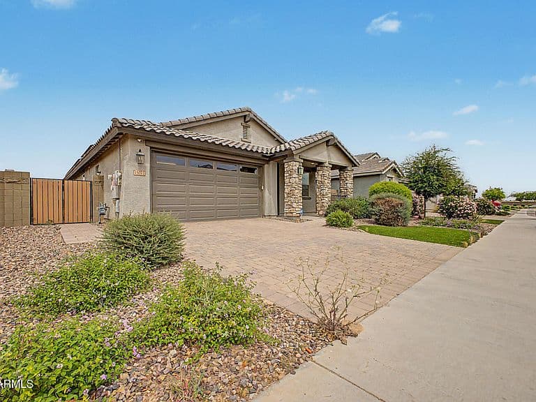 15072 W MCKINLEY Street photo 4