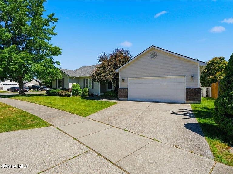 2860 N Top Flight Dr photo 4
