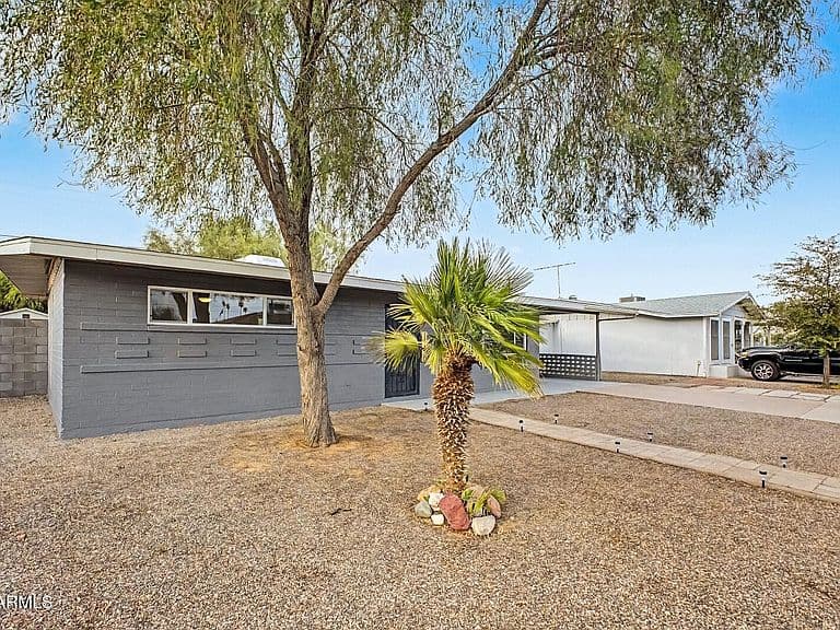 11130 W JERSEY Avenue photo 4