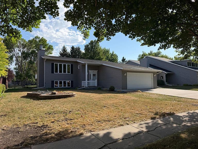 1608 38th Ave S photo 2
