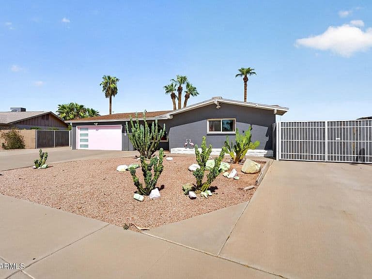 2190 E GREENWAY Drive photo 4
