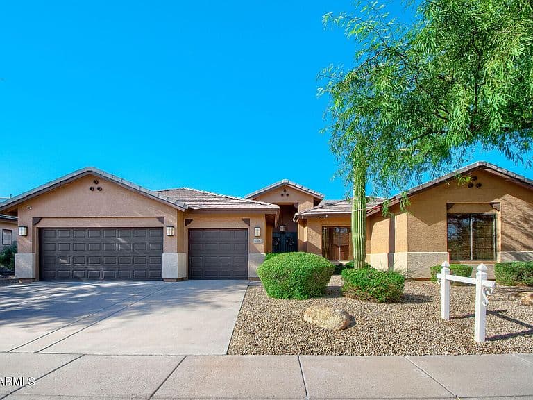 4728 E SPUR Drive photo 3