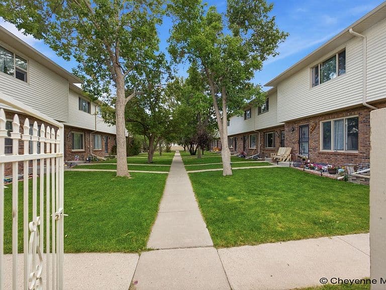 6028 Osage Ave photo 2