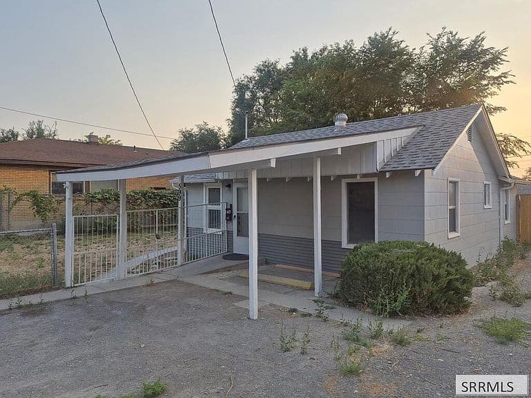 599 Jefferson St photo 1