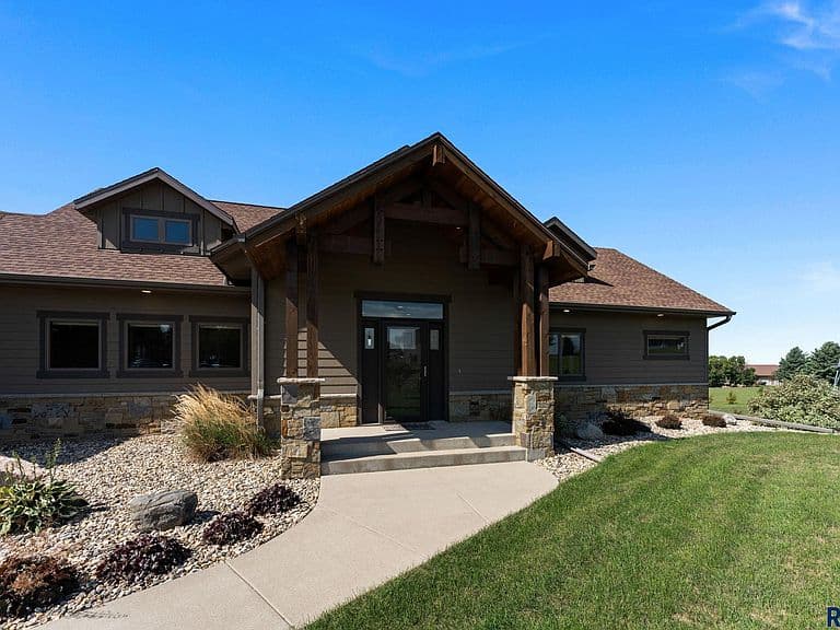 48290 Arrowhead Pl photo 2