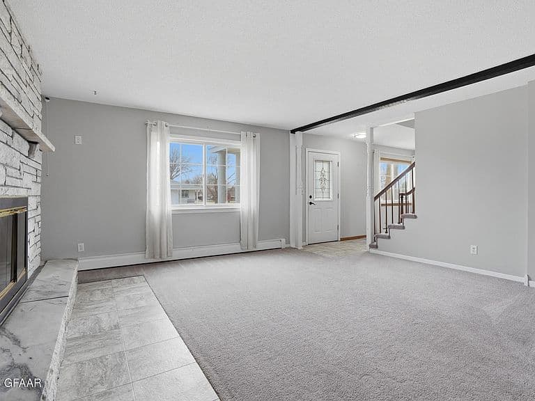 403 Lake St photo 4
