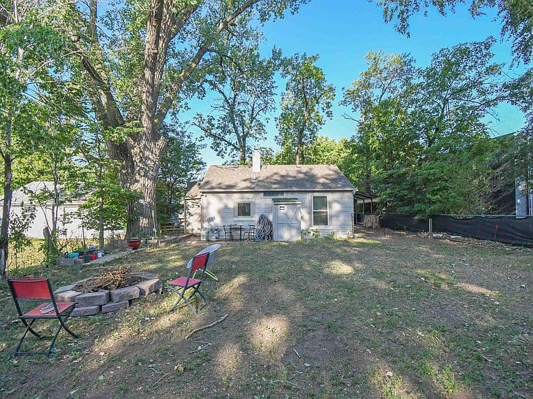 400 S Lowell Ave photo 5