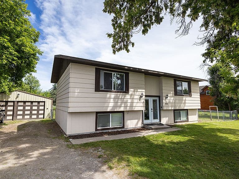 53386 2nd Ave W photo 1