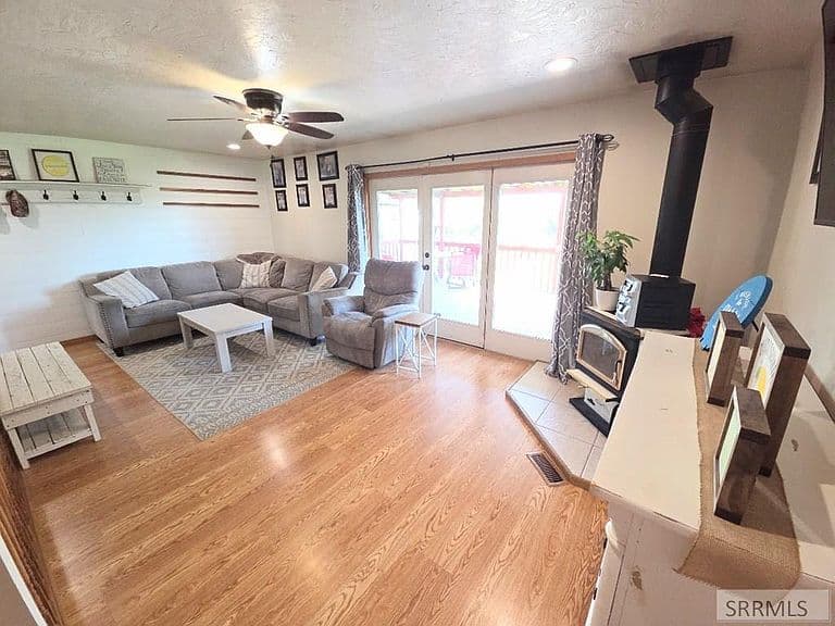 1073 W 125 S photo 5