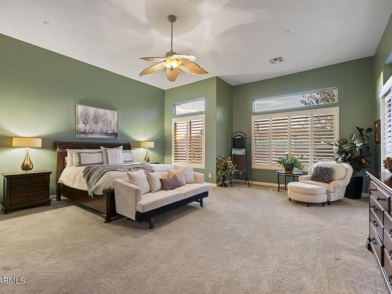 42010 N HARBOUR TOWN Court photo 5