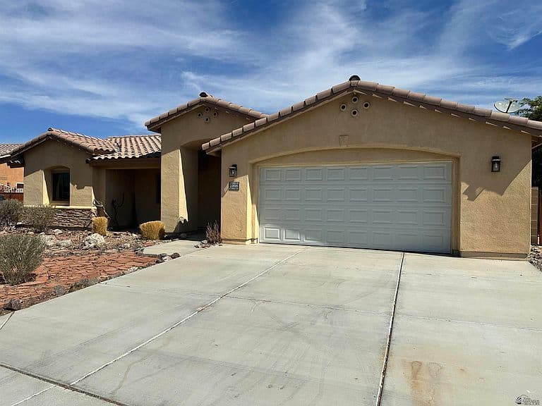 11816 E Omega Ln photo 1