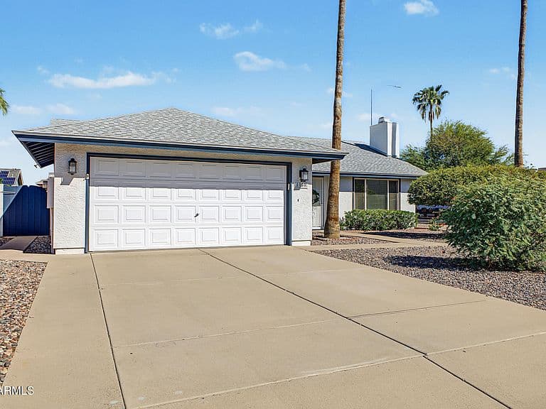 1050 E INGRAM Street photo 2