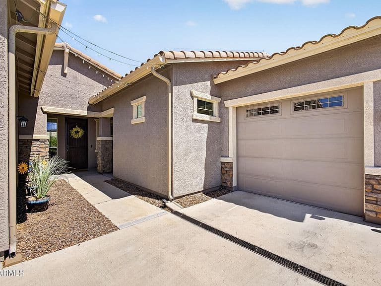 22386 E Duncan Street photo 4