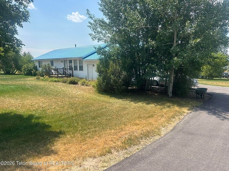 966 Aspen Ct photo 1