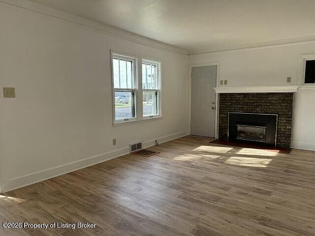 632 3rd St W photo 4