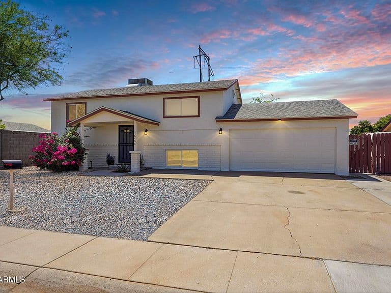 6408 S 46TH Place photo 1