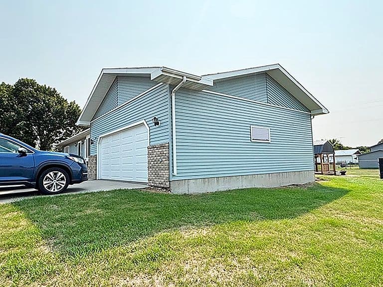 207 S Alfalfa St photo 3