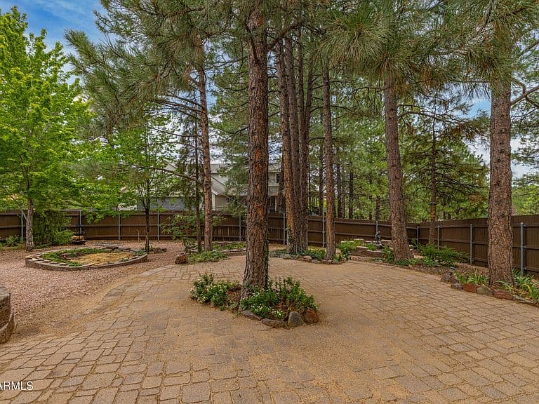 2232 N Bristlecone Drive photo 3