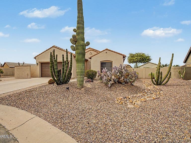 5246 N WILLCOX Drive photo 3