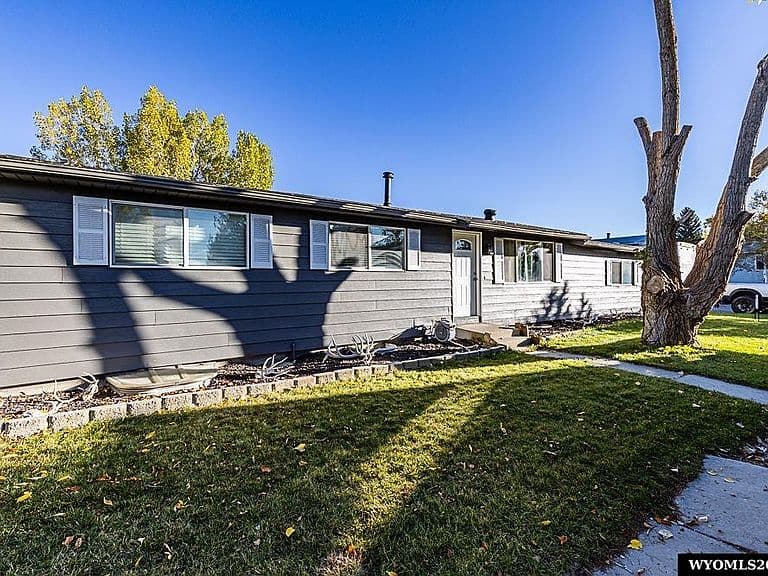 1115 Divide St photo 4