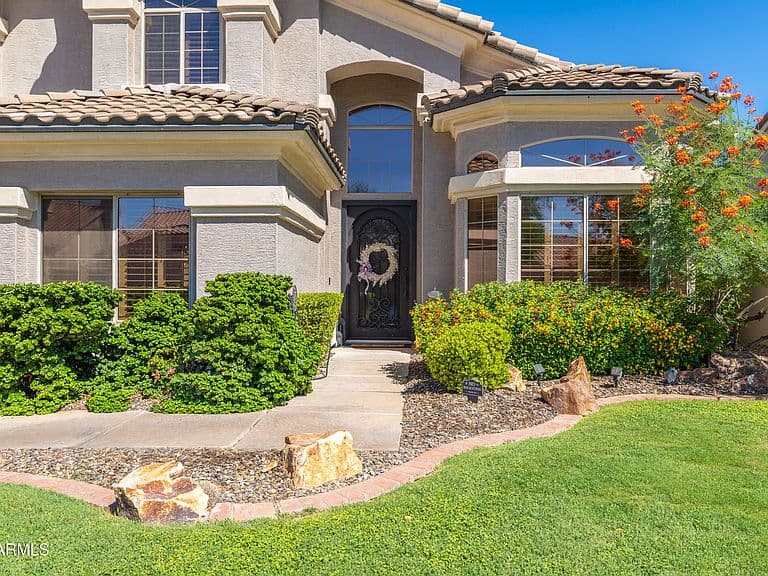 5548 E CAMPO BELLO Drive photo 3