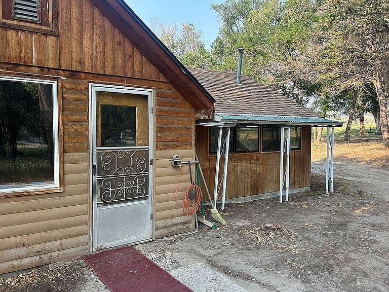 3443 Spur Rd photo 2