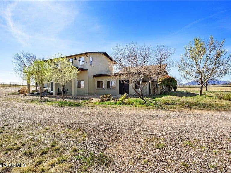 1445 S Table Mountain Rd photo 4