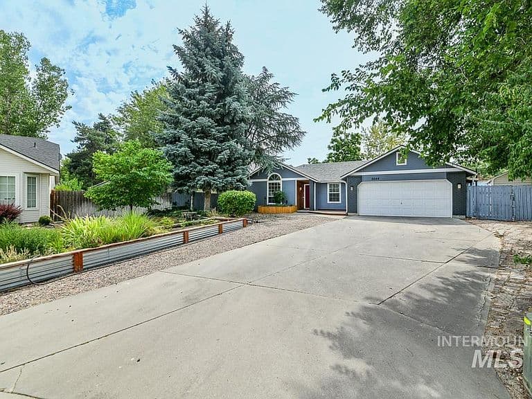 3244 N Linda Vista Pl photo 1