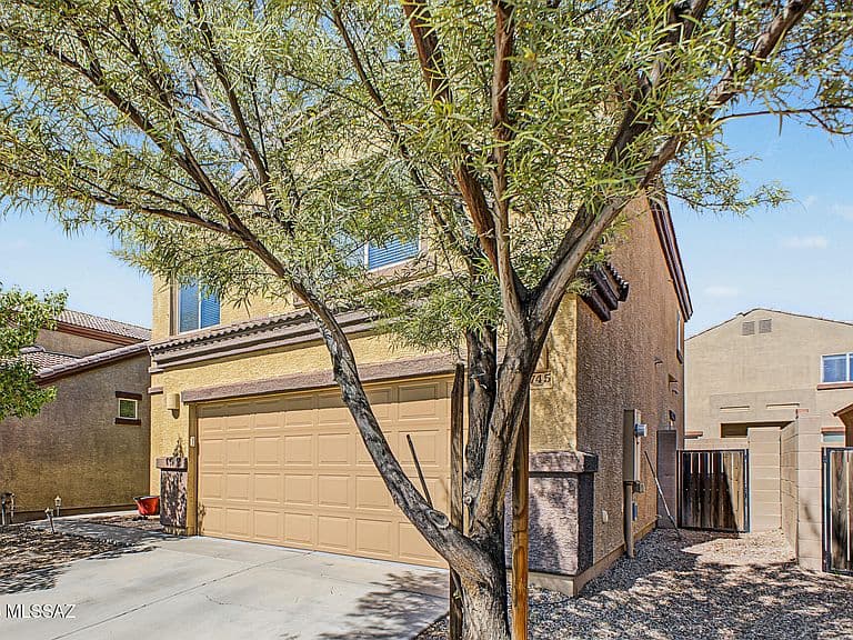 8745 N Black Pine Dr photo 2