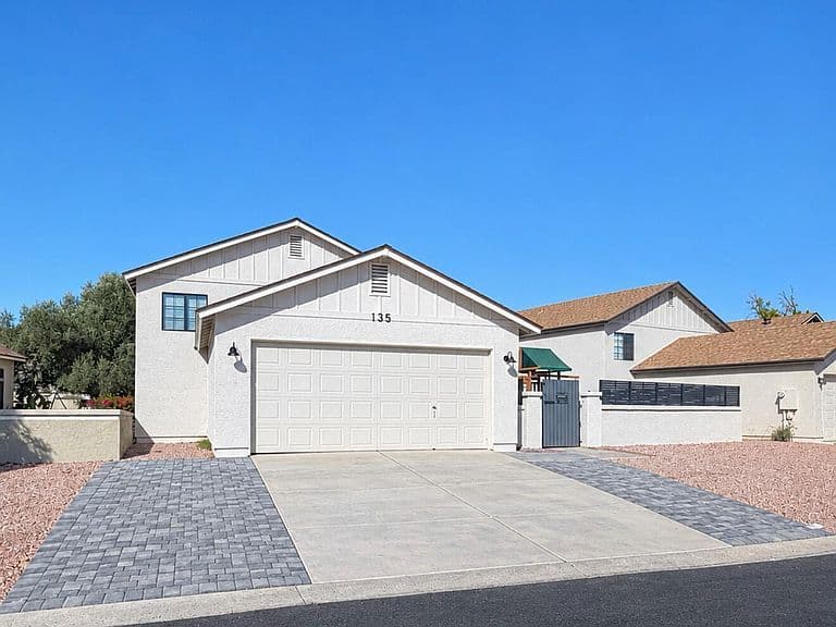 921 S VAL VISTA Drive #135 photo 1
