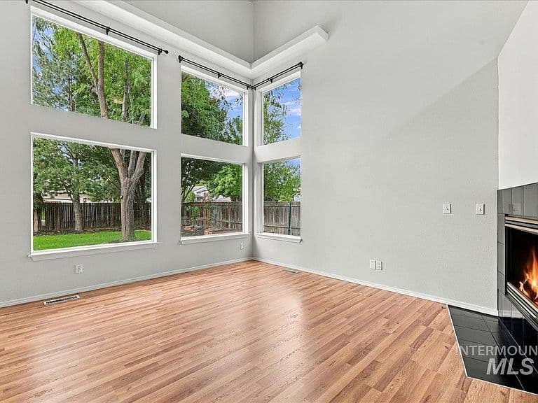 2127 S Whisper Cove Way photo 4
