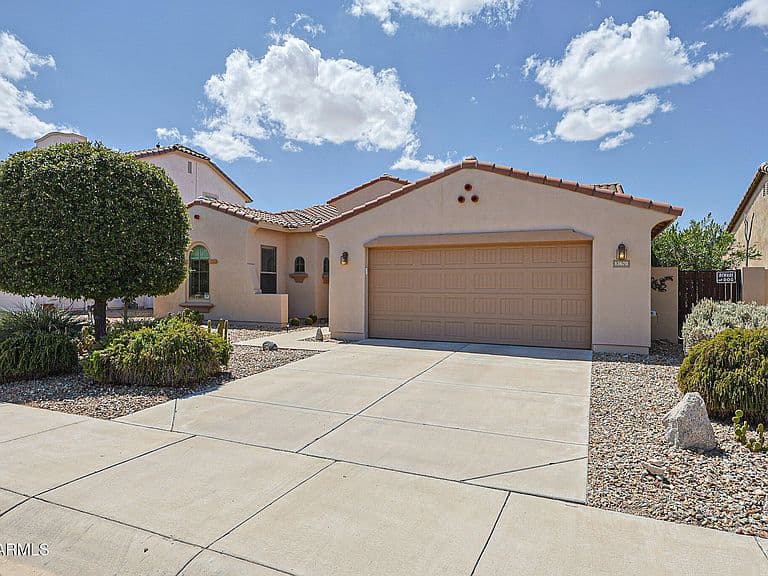 13678 S 176TH Drive photo 2