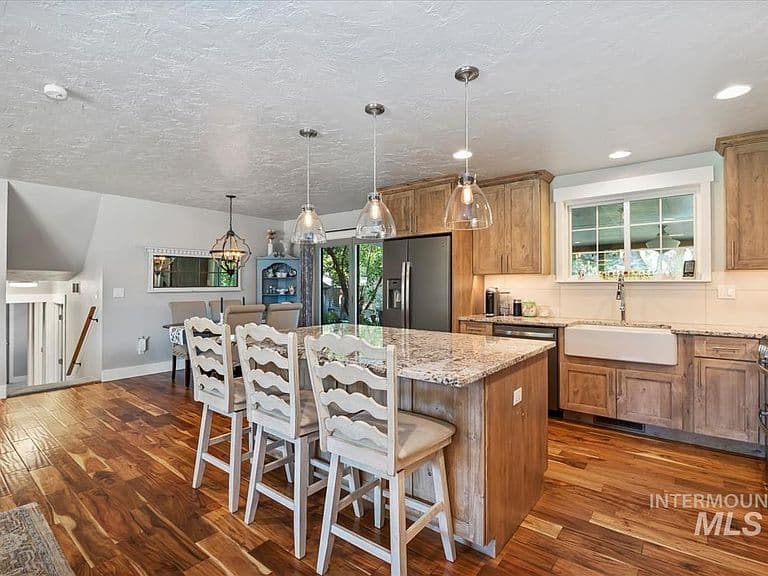11520 W Edna St photo 5