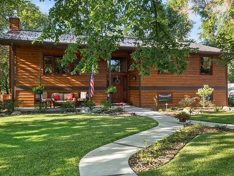 2720 Poly Dr photo 1